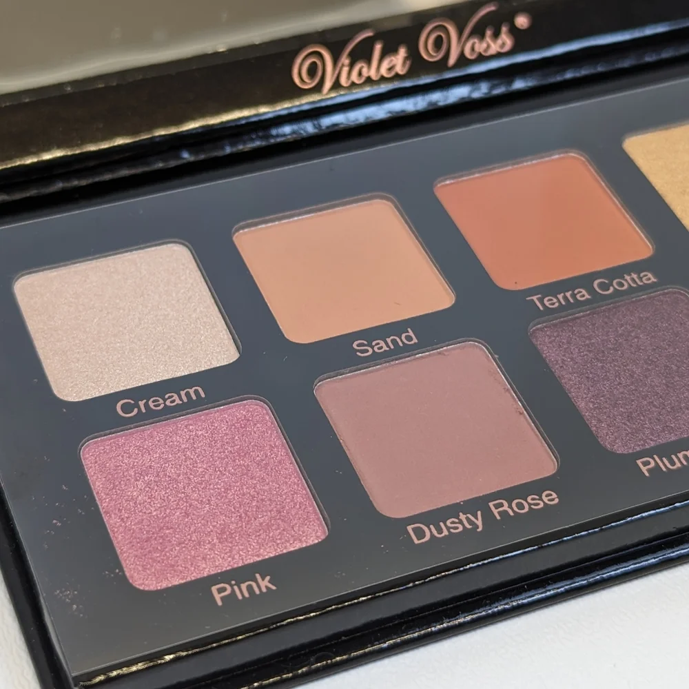 Violet Voss Pro Series Eyeshadow Palette - Essentials